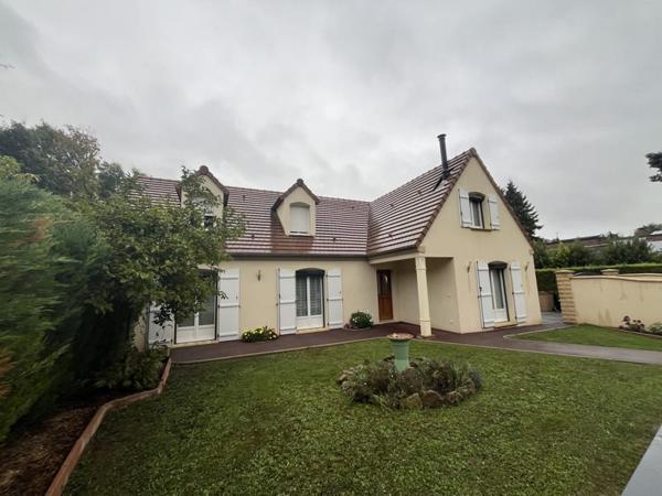 Maison à vendre |  Abondant |  8 pièces | 197 m²