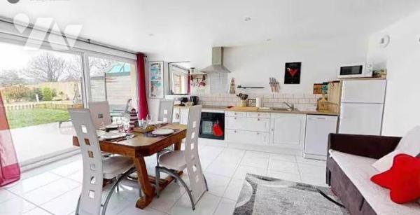 MAISON VUE MER -  BAIE DE CANCALE, ACCÈS DIRECT PLAGE ET GR 34.

Face à la magnifique Baie de...