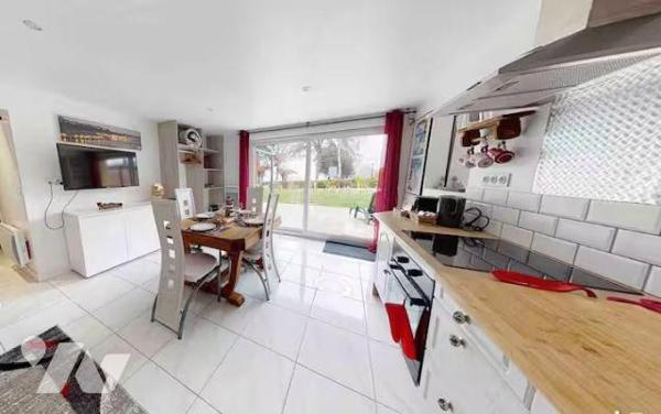 MAISON VUE MER -  BAIE DE CANCALE, ACCÈS DIRECT PLAGE ET GR 34.

Face à la magnifique Baie de...