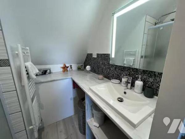 MAISON VUE MER -  BAIE DE CANCALE, ACCÈS DIRECT PLAGE ET GR 34.

Face à la magnifique Baie de...