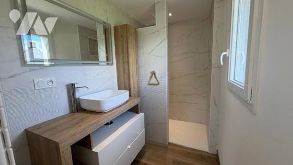 A VENDRE BAUD Centre ville, MAISON EXCEPTIONNELLE avec vue dégagée plein Sud- classe énergétique A