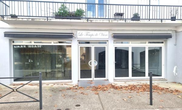 Local commercial 85m2 centre ville SAINT PIERRE D'OLERON (17)