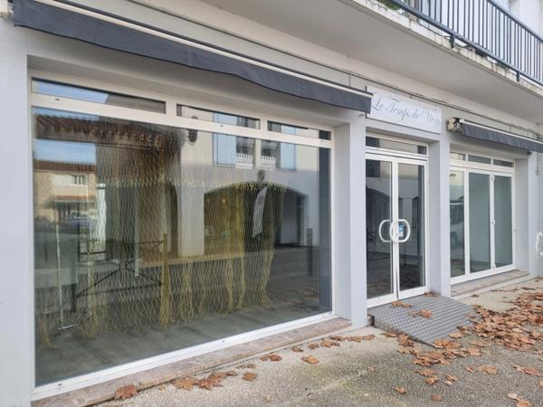Local commercial 85m2 centre ville SAINT PIERRE D'OLERON (17)