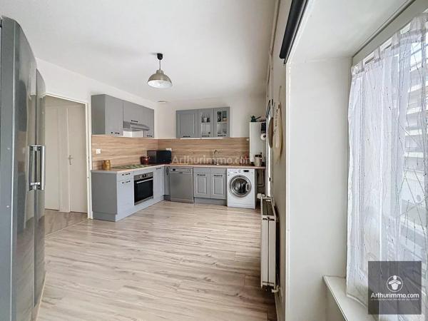 Location                                                      Appartement
                        
                     3 pièces                      80 m2                     à Le Coteau
