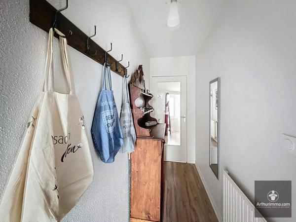 Location                                                      Appartement
                        
                     3 pièces                      80 m2                     à Le Coteau