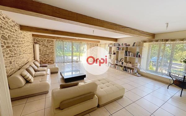 Maison à vendre    7 pièces •  Berric