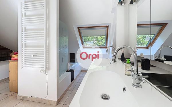 Maison à vendre    7 pièces •  Berric