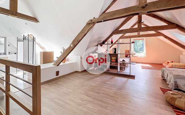 Maison à vendre    7 pièces •  Berric