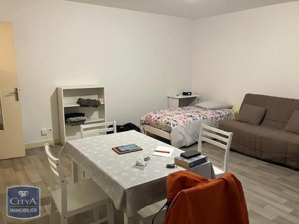 Appartement à louer 1 pièce 38.48m² Laval (53000)