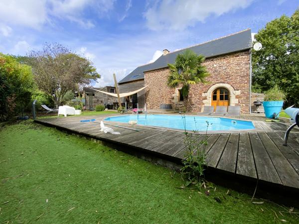 Saint-Malon-sur-Mel (35750) Belle longère en pierre en campagne de Saint Malon Sur Mel