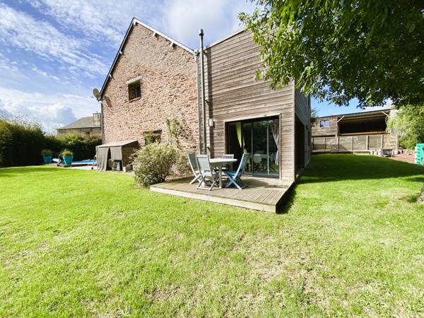 Saint-Malon-sur-Mel (35750) Belle longère en pierre en campagne de Saint Malon Sur Mel