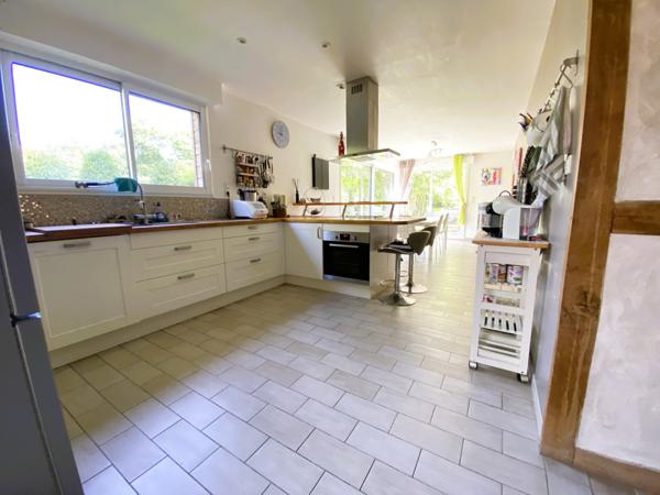 Saint-Malon-sur-Mel (35750) Belle longère en pierre en campagne de Saint Malon Sur Mel