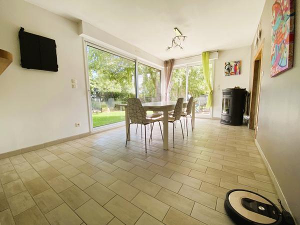 Saint-Malon-sur-Mel (35750) Belle longère en pierre en campagne de Saint Malon Sur Mel