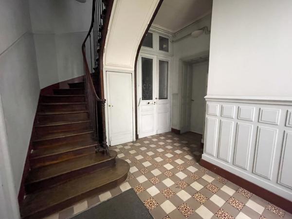 Appartement atypique Centre-Ville La Rochelle avec Cour Privée,  
La rochelle 17000