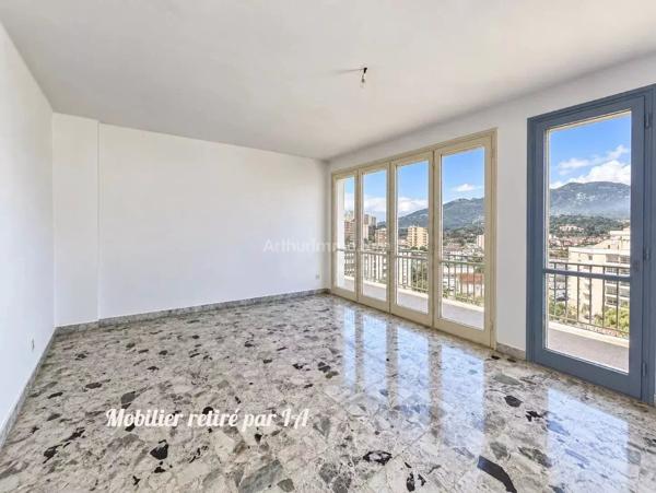 Vente                                                      Appartement
                        
                     6 pièces                      175 m2                     à Ajaccio