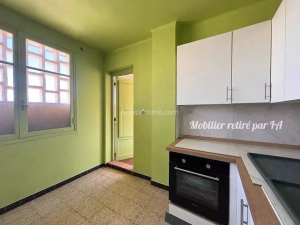 Vente                                                      Appartement
                        
                     6 pièces                      175 m2                     à Ajaccio