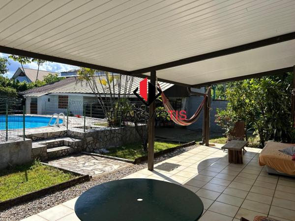 VILLA T5 AVEC MEZZANINE + PISCINE - SAINTE-RITA