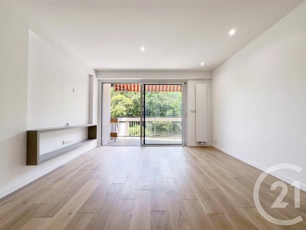 Appartement T3 à vendre  3 pièces - 53,90 m 2   BAYONNE  - 64