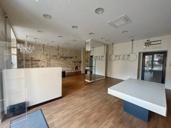 Location Local commercial 2 pièces 87 m2 à Bourgoin-Jallieu