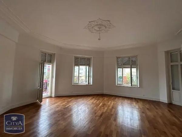 Immeuble à vendre 441m²