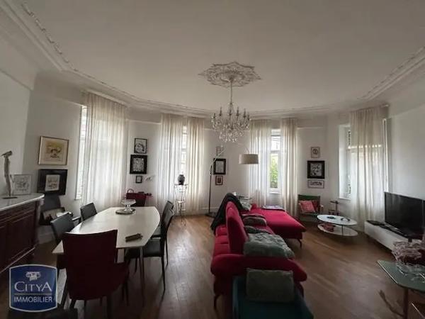 Immeuble à vendre 441m²