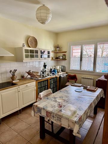 MAISON À VENDRE DE 7 PIÈCES DE 141,00 M²