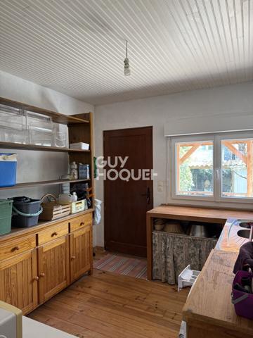 MAISON À VENDRE DE 7 PIÈCES DE 141,00 M²