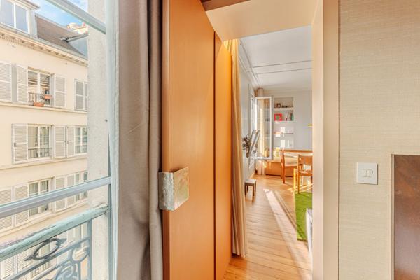 Appartement d'architecte rue de Lancry