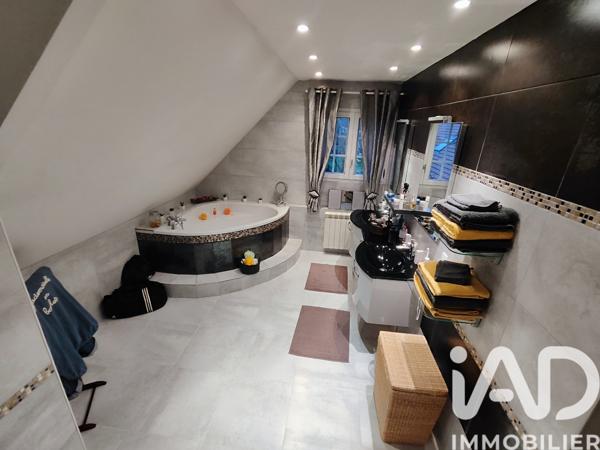 Maison à vendre 5 pièces 184 m² Reuilly