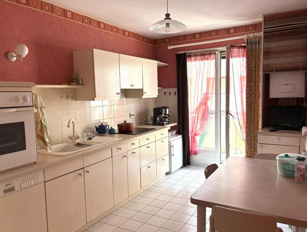 SAINT ETIENNE, rue Désiré Claude  Appartement 79.22 m² 2 chambres GARAGE CAVE