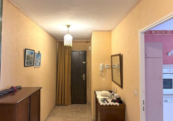 SAINT ETIENNE, rue Désiré Claude  Appartement 79.22 m² 2 chambres GARAGE CAVE