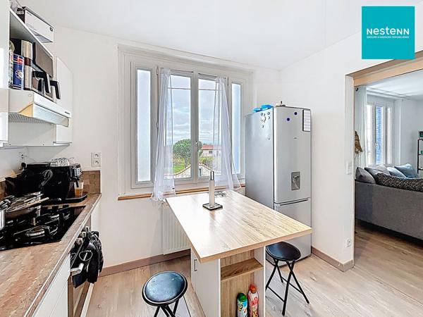 Immeuble - 3 appartements T4 de 74 m² + Terrain constructible 300 m²