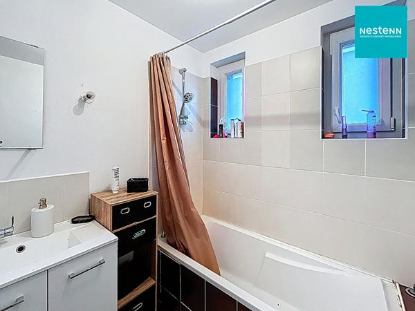 Immeuble - 3 appartements T4 de 74 m² + Terrain constructible 300 m²