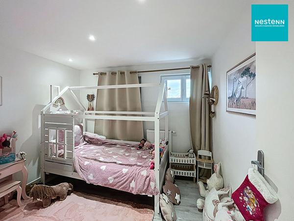 Immeuble - 3 appartements T4 de 74 m² + Terrain constructible 300 m²