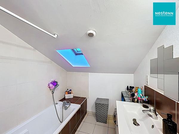 Immeuble - 3 appartements T4 de 74 m² + Terrain constructible 300 m²