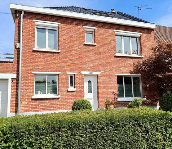 Maison à Tourcoing, 59200 - 6 pièces 160m²