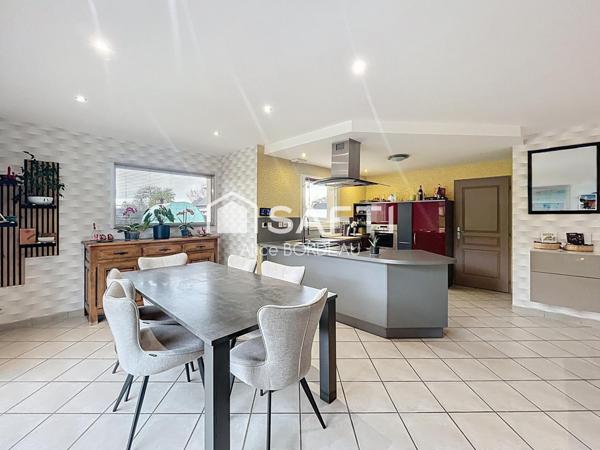 Grand-Champ-Maison familiale-proche bourg