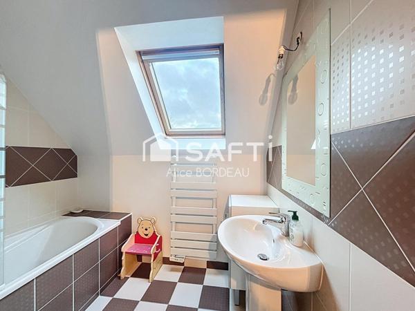 Grand-Champ-Maison familiale-proche bourg