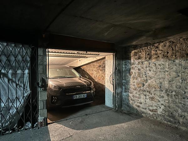 Achat parking / box Paris 18 - 13 m² - 21 500 €