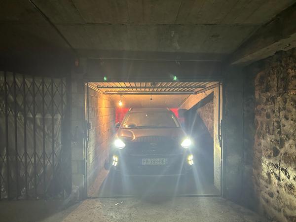 Achat parking / box Paris 18 - 13 m² - 21 500 €