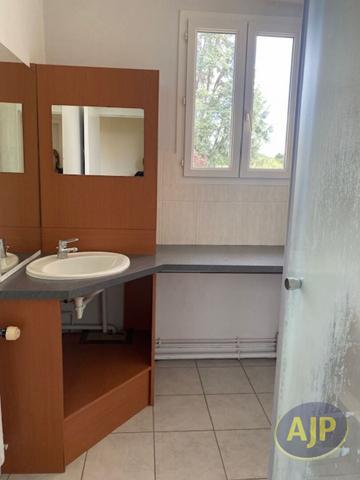 Location maison Cugand : 630 € - AJP Immobilier Clisson