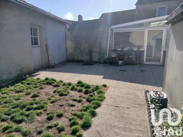 House for sale 5 rooms 105 m² Noyant-Villages