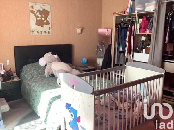 House for sale 5 rooms 105 m² Noyant-Villages