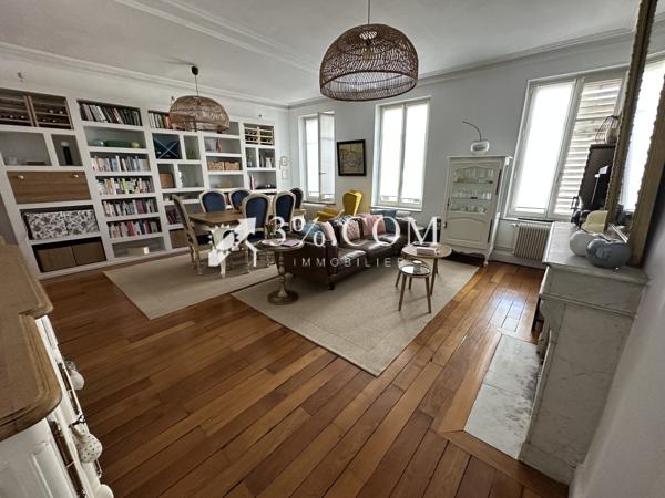 Appartement
                                                                                                                                                                                                                                                                                                                        5 pièce(s)                                                                                                                                                                                                          3 chambre(s)                                                                                                                                                                                                          142  m²