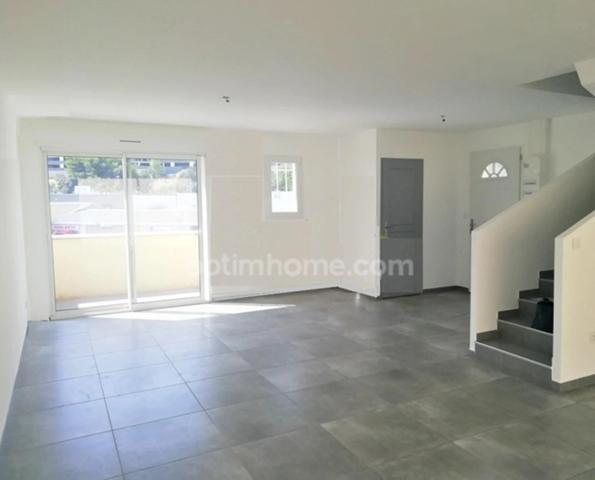 MAISON 4 PIECES 3 CHAMBRES A NIMES AVEC GARAGE ET SOUS SOL