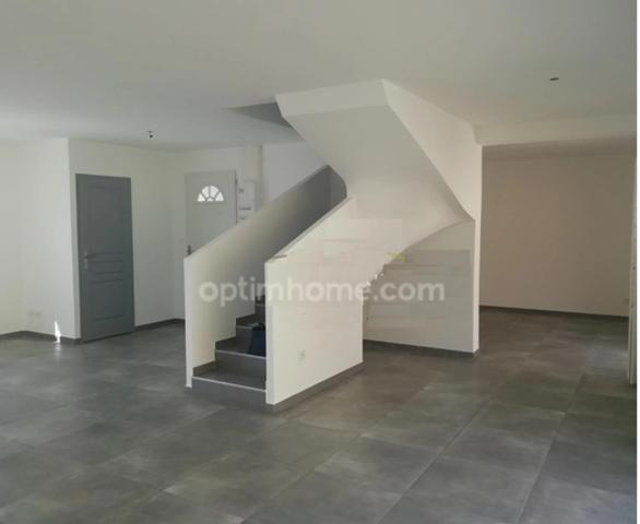 MAISON 4 PIECES 3 CHAMBRES A NIMES AVEC GARAGE ET SOUS SOL