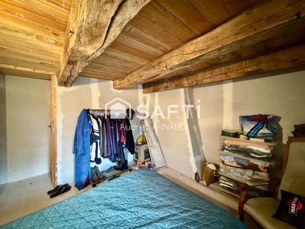 Authentique longère au cœur d’un hameau paisible de Giat