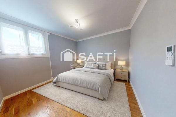 Maison individuelle avec terrasses et jardin – 94 m² – Proche centre