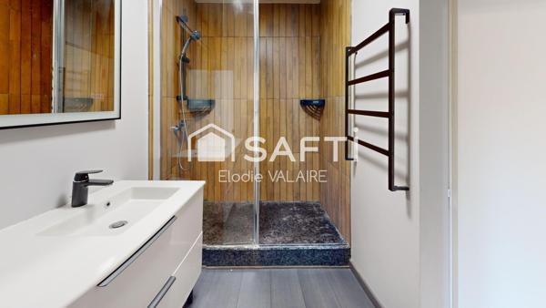 Maison individuelle avec terrasses et jardin – 94 m² – Proche centre