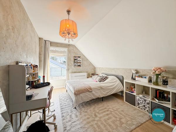 Maison familiale 8 pièces 245 m2 de type "FLEURY" village levitt Mennecy